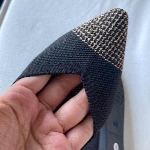 New Rothy’s Black solid Point Toe Size 8 - Picture 3 of 8